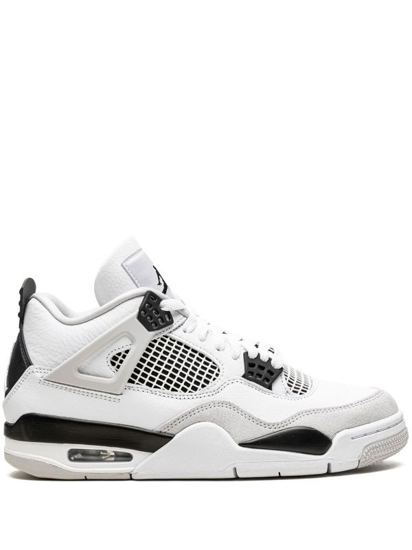 Air Jordan 4 Retro silhouette “Military Black “
