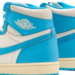 Air Jordan 1 Retro High OG UNC - Image 3